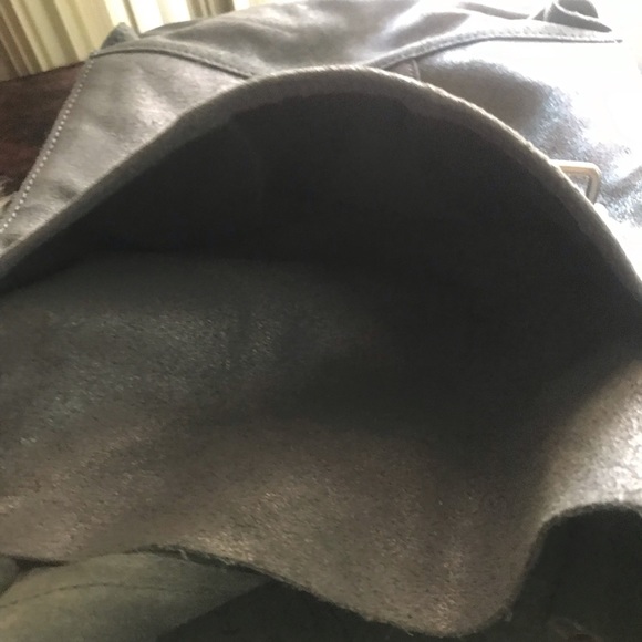 J. Fold Authentic Genuine Gray Leather Message Bag - Picture 5 of 7